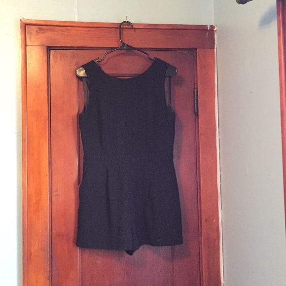 Black lace romper - Picture 6 of 7